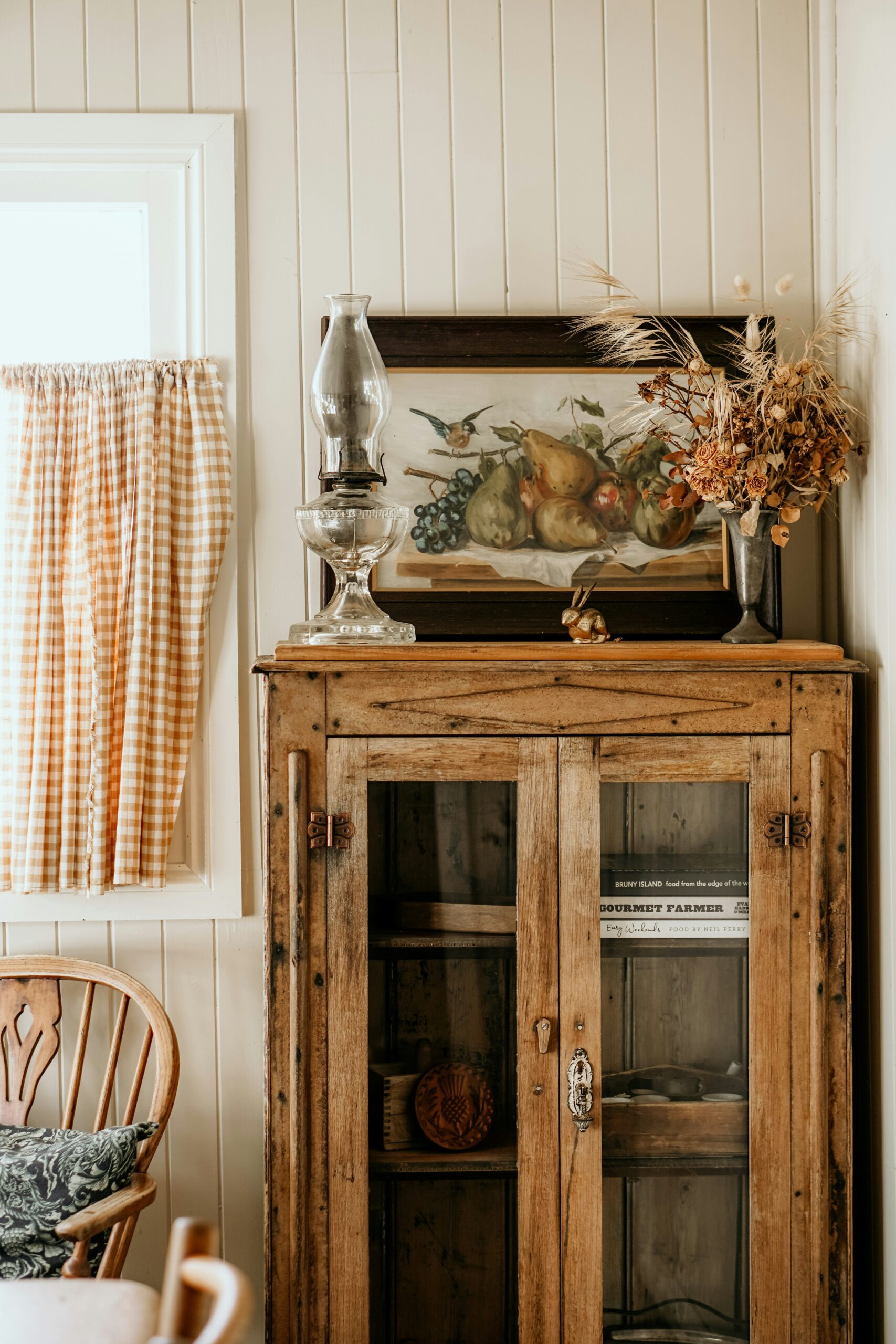 forte-foundry-QD8PB_au2tU-unsplash Schrank im Landhausstil